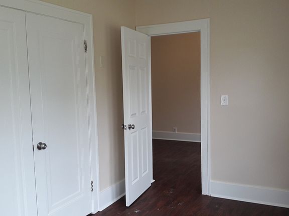 4th image of 310 7th St #1