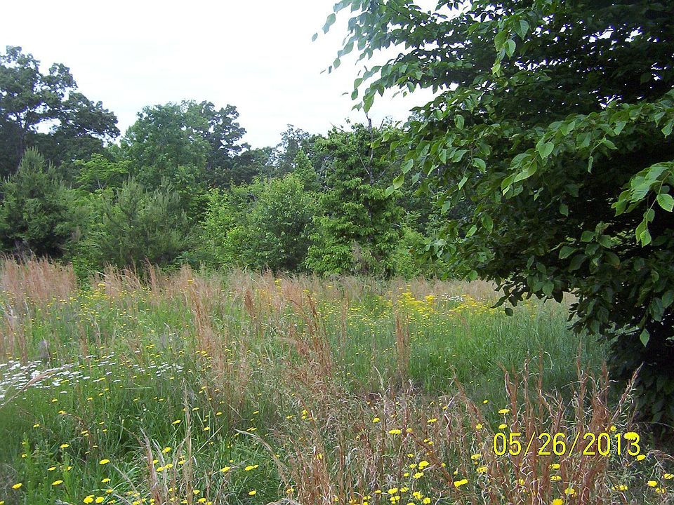 2nd image of 293 Amber Oaks Dr