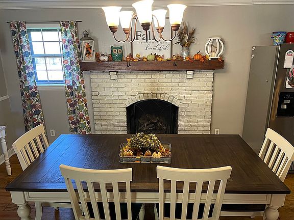 3rd image of 1804 Highland Dr