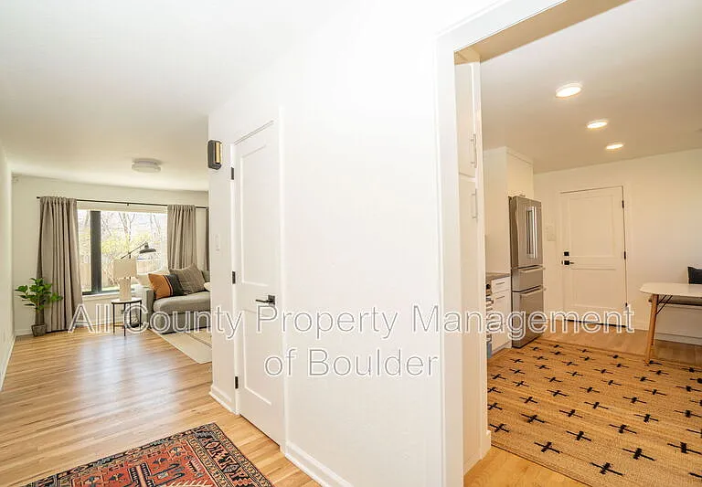 1330 Cedar Ave — Photo 3