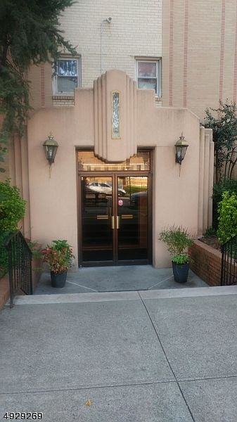 1st image of 19-31 Lyons Ave #511