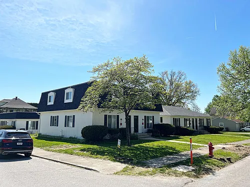 527 N Walnut St Photo 1