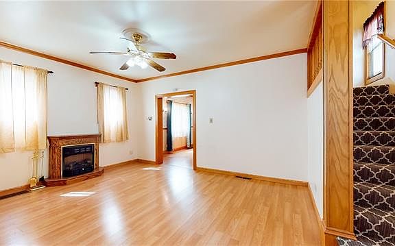 4th image of 1314 Denver Ave