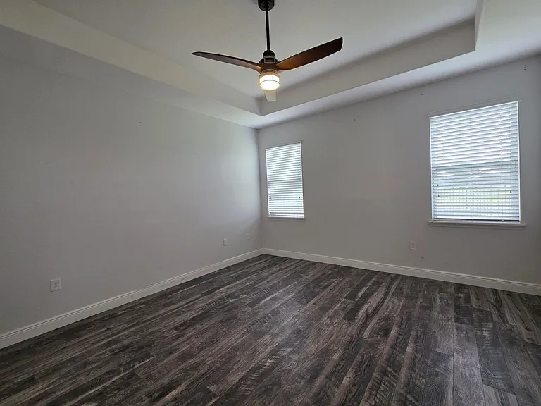 305 Drayton Ave — Photo 18