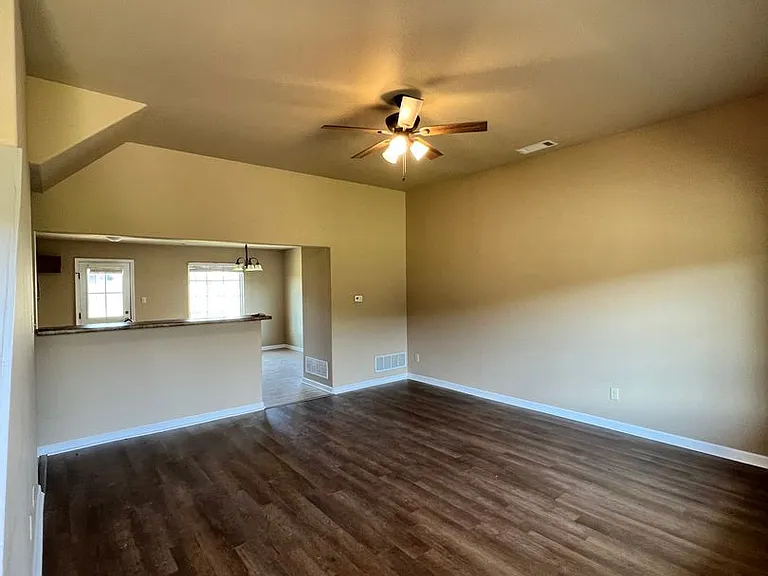 161 Red Cedar Cv — Photo 2