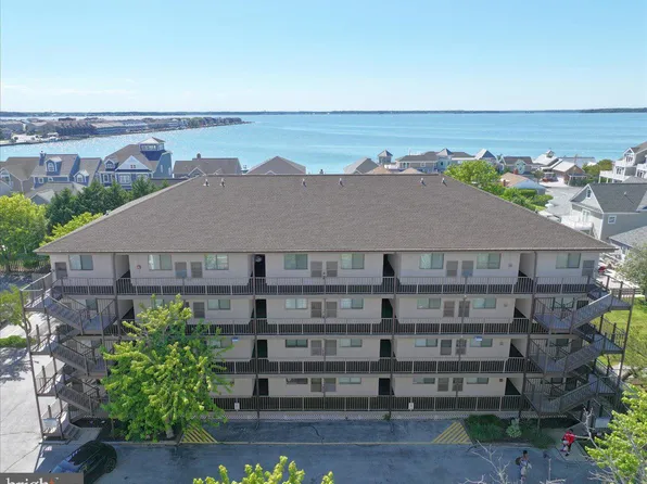 204 33rd St #30302, Ocean City, MD 21842