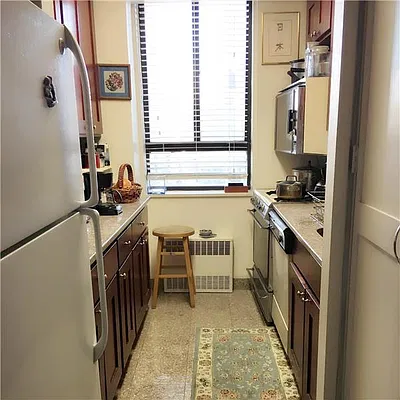 Sold by RELO REDAC INC. | media 5