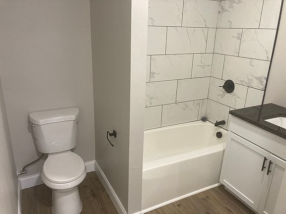 5th image of 565 S Wheatland Ave