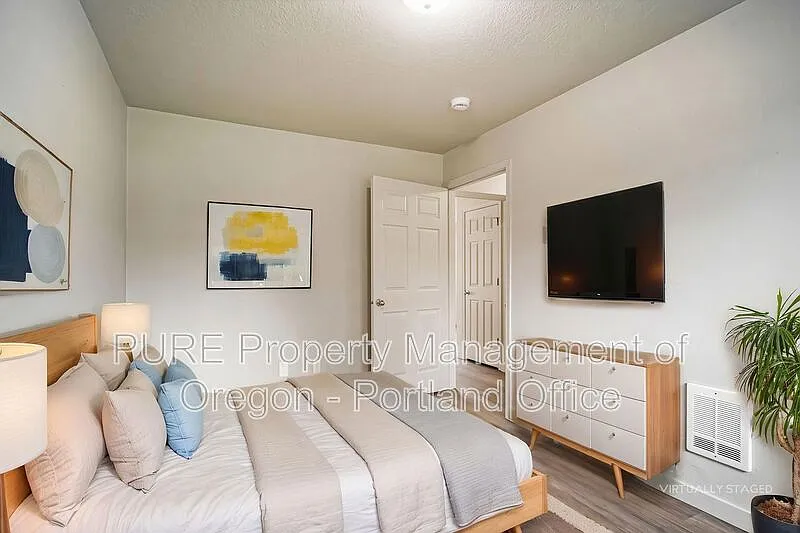 Stacey Lee Apartments — Photo 2