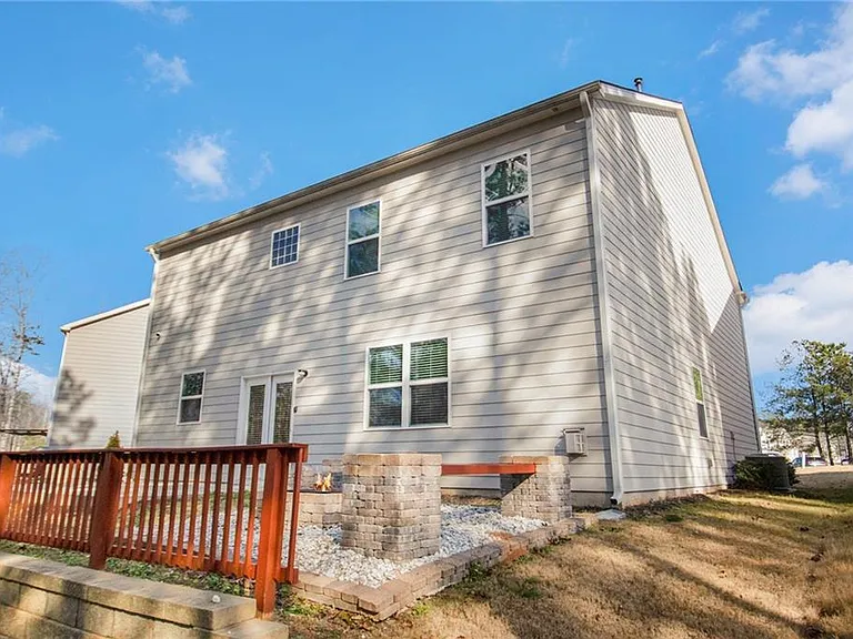 1083 Shadow Glen Dr — Photo 25