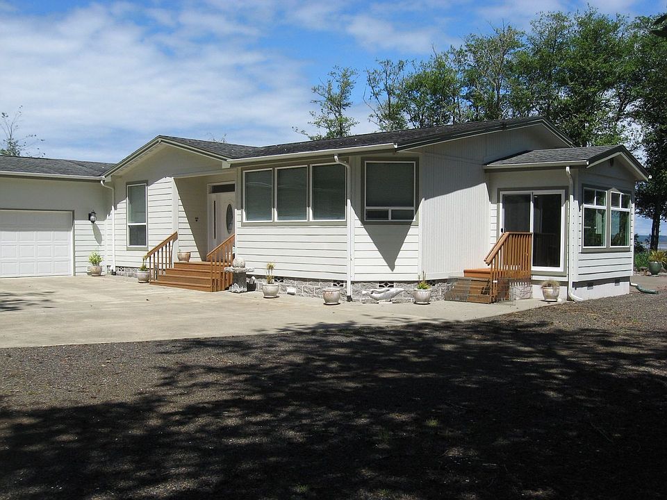 1st image of 694 Duck Lake Dr NE