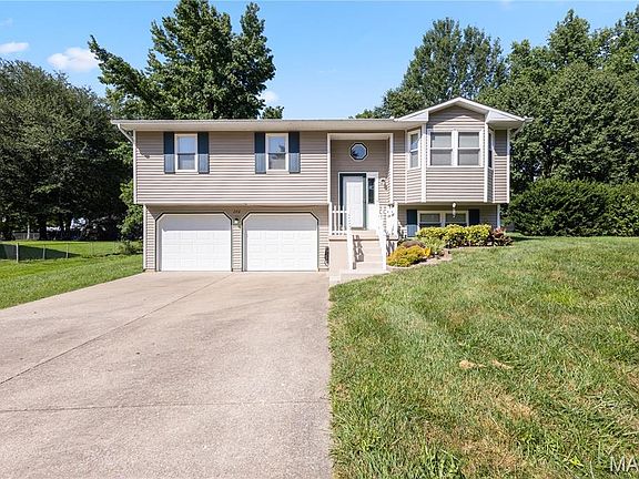 2nd image of 220 Alpine Dr