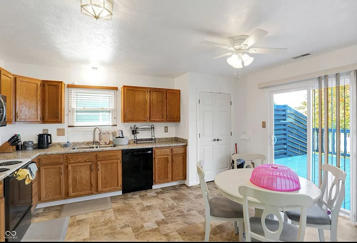 3 bed, 1550 sqft, $2,000 — Photo 3
