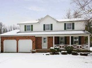 92 Autumnwood Dr, Grand Island, NY 14072