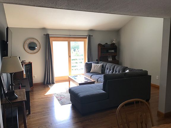 2nd image of 198 Briar Way Unit 198