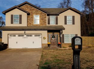 2103 Suzanne Ln, Opelika, AL 36801