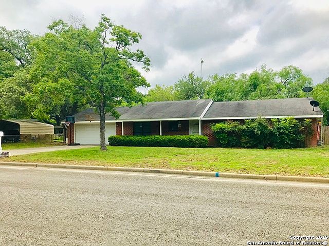 1st image of 1103 Oakcrest Dr