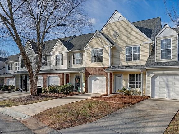 3rd image of 1140 Parsons Pl