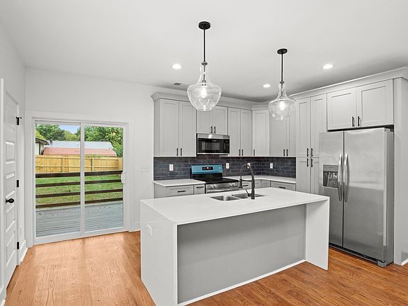 5th image of 507 Demoss St #110