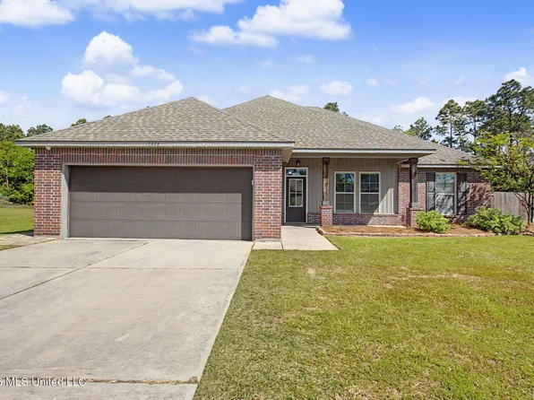 12832 Jackson Lee Dr, Ocean Springs, MS 39564