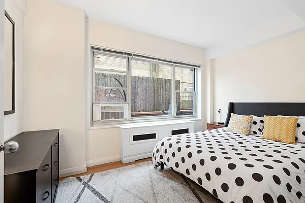 Rented by Douglas Elliman | media 32