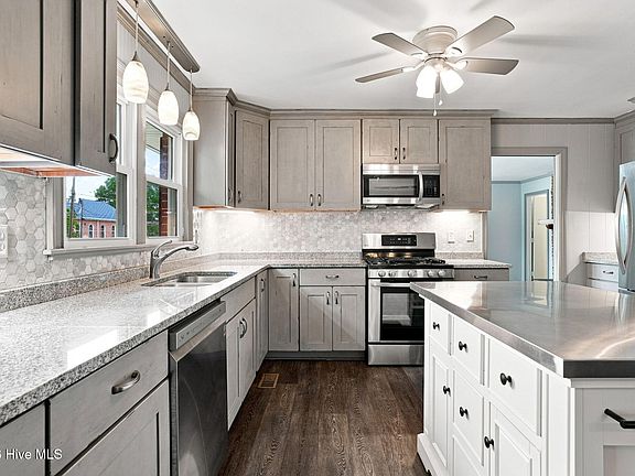 5th image of 9944 N Chestnut Street