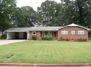3913 Stratford Rd, Anniston, AL 36207