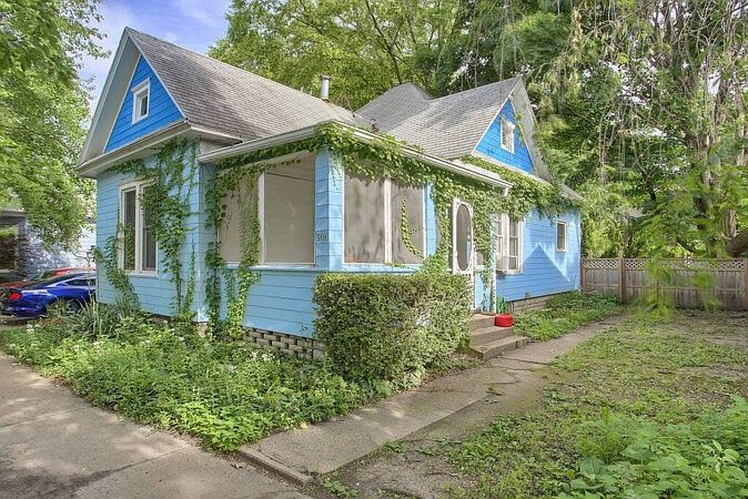 1st image of 306 W Illinois St