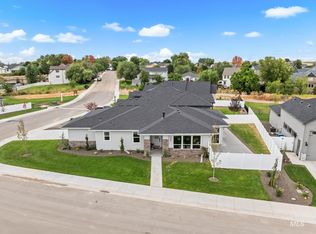 530 Mountain Loop Rd, Middleton, ID 83644