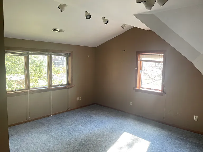 605 S Main St — Photo 21