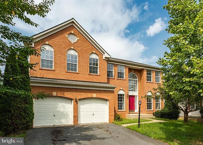 1st image of 687 Holly Crest Dr
