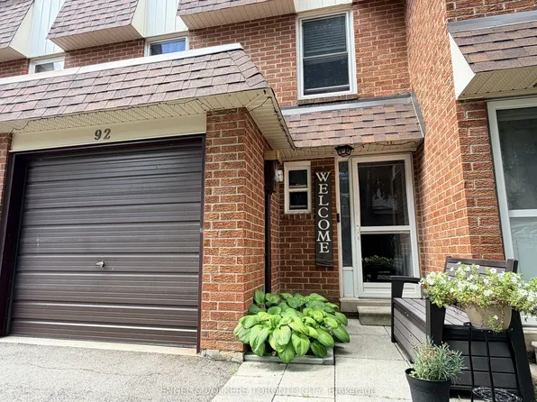 371 Bronte St S Unit 92, Milton, ON L9T 3K5