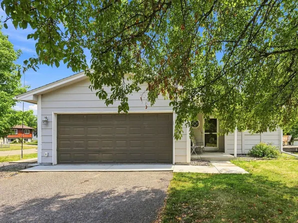 7156 Brian Dr, Centerville, MN 55038