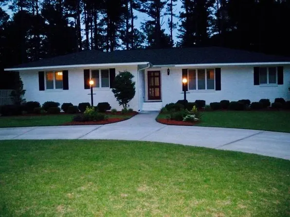 4206 Colton Dr, Fayetteville, NC 28303