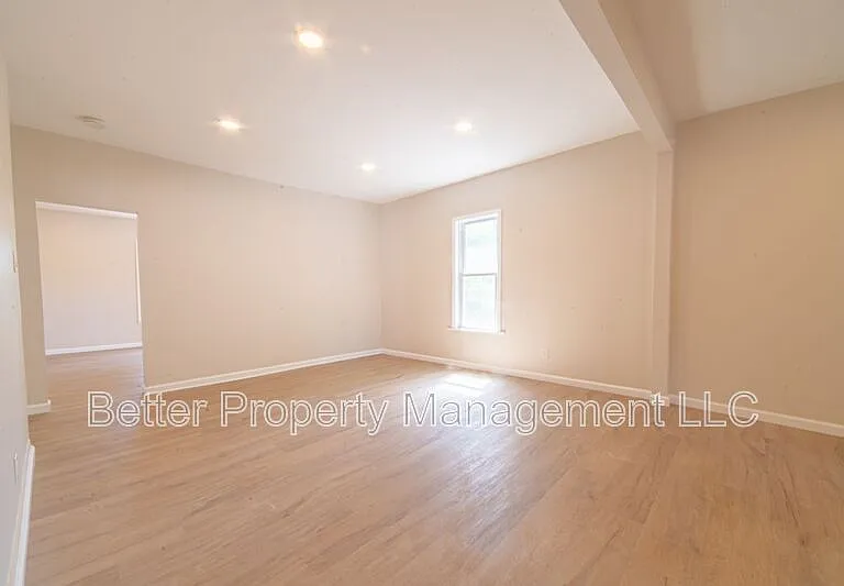 730 E Montrose St #2 — Photo 5