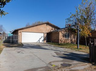 8710 Fuller Dr, Bakersfield, CA 93307
