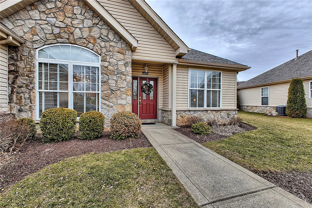 6015 Triple Crown Cir photo 1