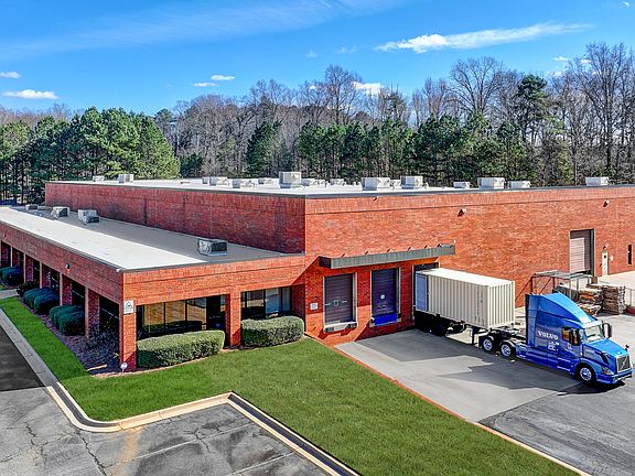 2nd image of 253 Castleberry Industrial Dr #209