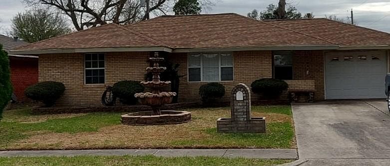 1st image of 1608 Beusch Dr