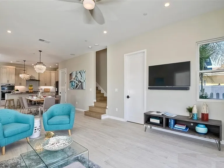 187 Daisy Ave — Photo 5