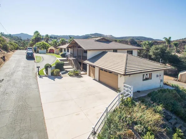 29955 Robbie Ln, Vista, CA 92084