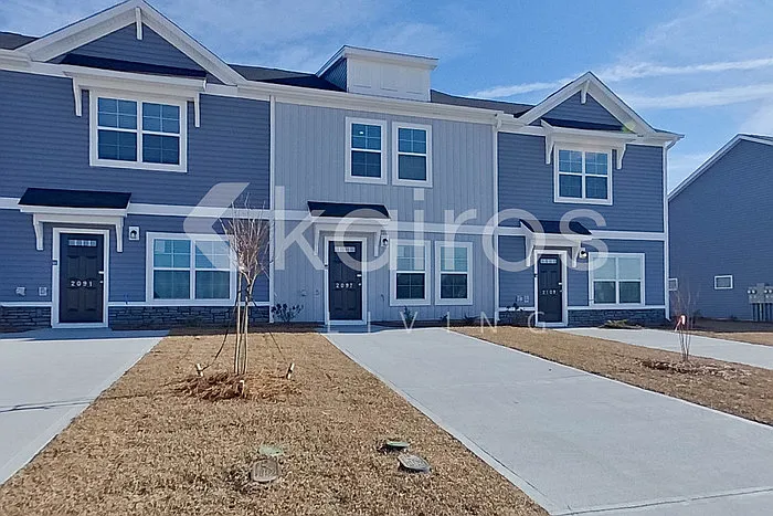2097 Banyon Cir — Photo 2
