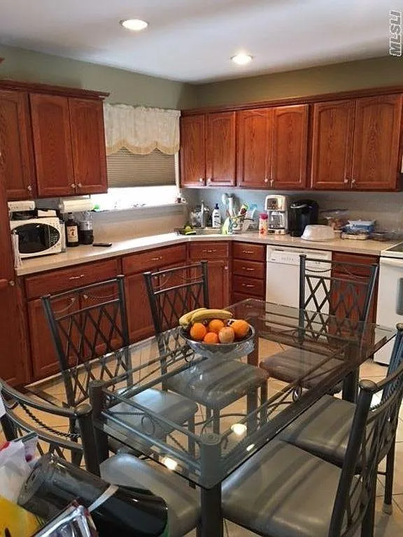 N Suffolk Ave, Massapequa — Photo 1