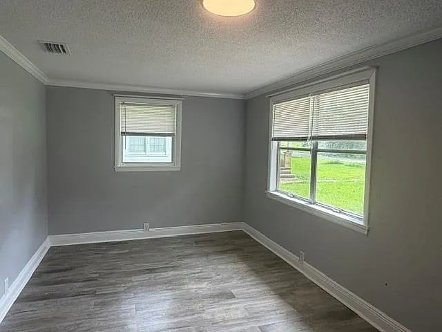 10375 Freeland Ave — Photo 4