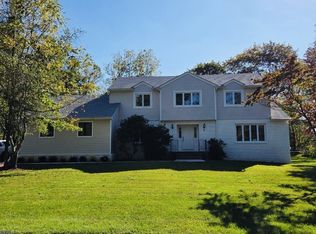 2 Spooky Brook Rd, Somerset, NJ 08873