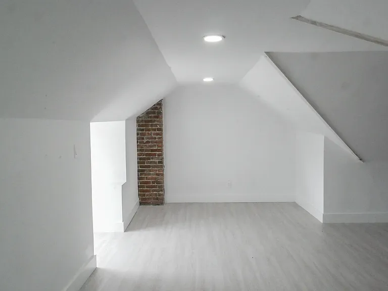 12725 Kentucky St — Photo 11