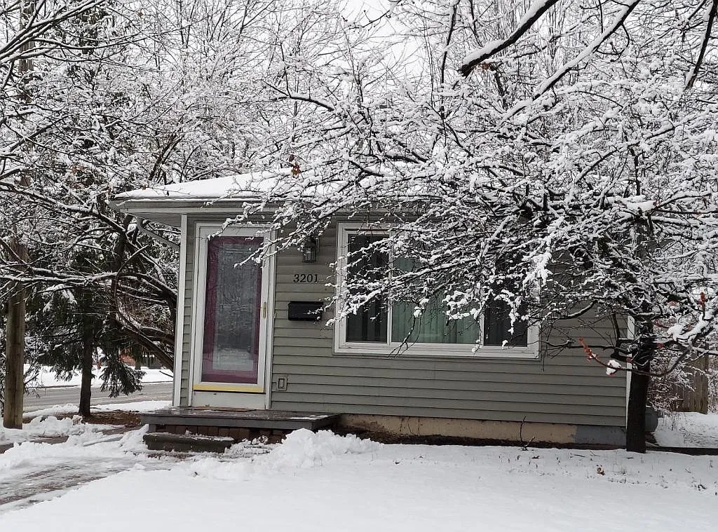 3201 Merrill Avenue — Photo 1
