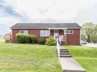 228 Center St, Vanderbilt, PA 15486