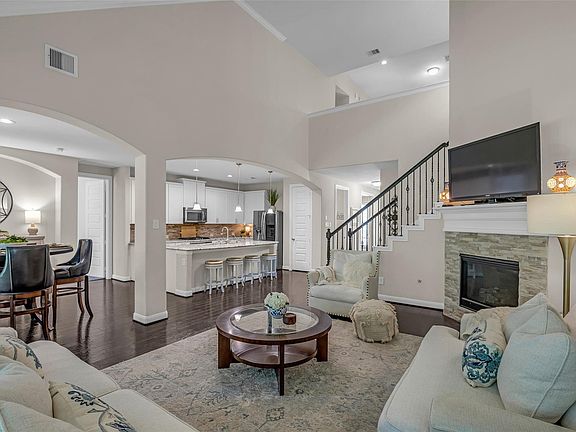 3rd image of 22419 Sawmill Ranch Dr