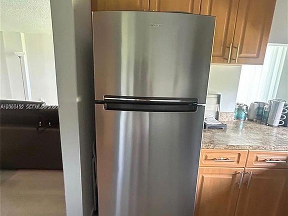 5th image of 16909 N Bay Rd APT 512